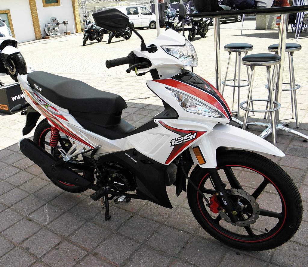 asus 125 bike