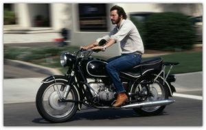 Steve Jobs: Ο δημιουργός της Apple λάτρευε τη μοτοσυκλέτα!