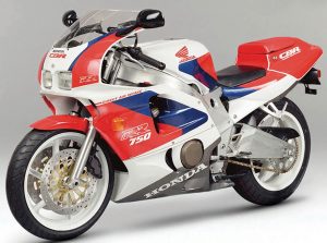 Άγνωστες μοτοσυκλέτες: Honda CBR750RR 1990, η μητέρα του 900