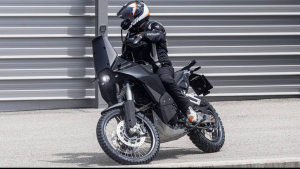 KTM 2025: Mετά το Adventure το 990 SMT;