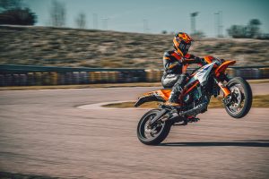 KTM 125 SMC R και KTM 390 SMC R 2025: Έρχονται!