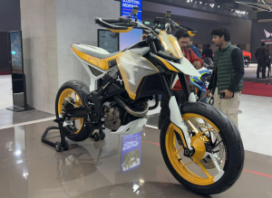 TVS RTS X Supermoto: Πολλά υποσχόμενη για μια “νέα” κατηγορία