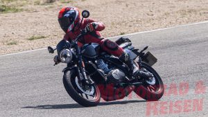 Triumph: Ετοιμάζει μια Street Scrambler στα 400cc;