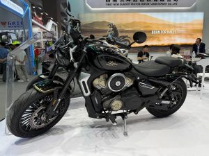 Kove 625 V Lancer: Νέο V2 Cruiser με δύο ντεπόζιτα!