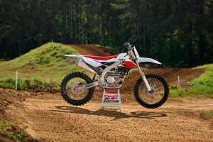 Yamaha 2025: Νέoς τιμοκατάλογος, νέες τιμές, μειώσεις και αυξήσεις